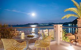 8Moons Boutique Apartments